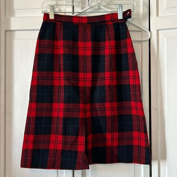 Pendleton Dresses & Skirts - VIntage skirt - Size 10